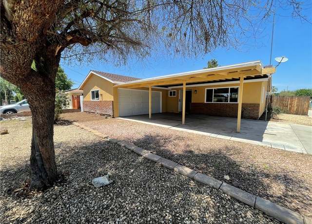 Property at 592 E Johnston Ave, Hemet, CA 92543, 3 beds, 2 baths