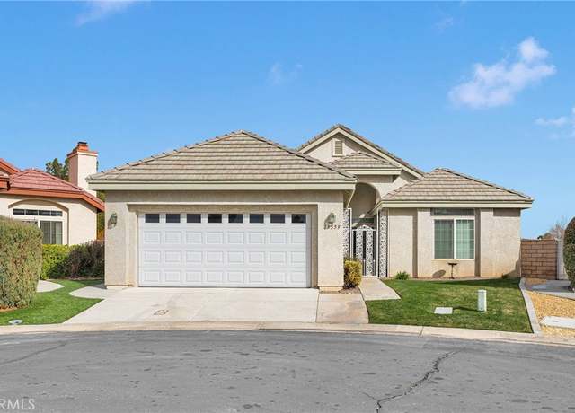 Property at 19559 Northstar Ct, Apple Valley, CA 92308, 2 beds, 3 baths