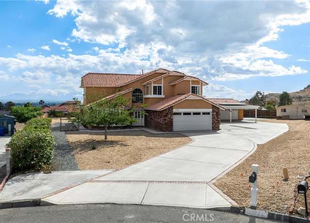 Property at 17725 Tude Ln, Apple Valley, CA 92307, 5 beds, 3 baths