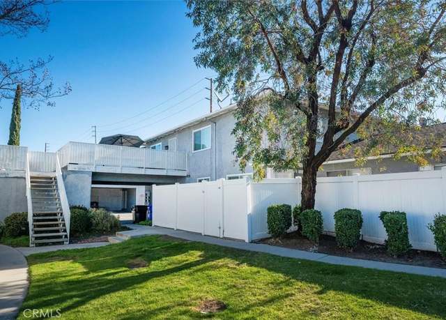 Property at 20707 Dot St, Saugus, CA 91350, 2 beds, 1 bath