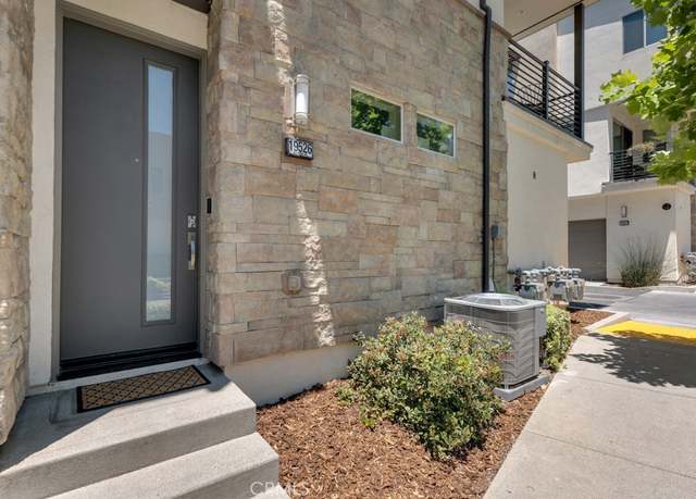 Property at 19526 Astor Pl, Northridge, CA 91324, 3 beds, 3 baths