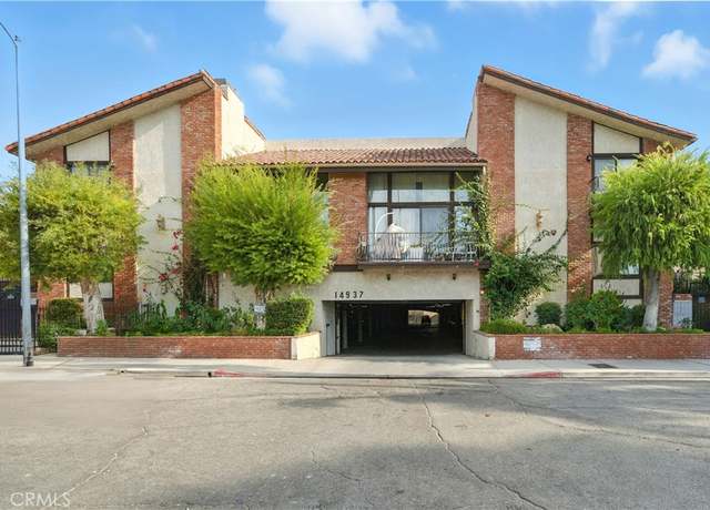Property at 14937 Sherman Way #7, Van Nuys, CA 91405, 3 beds, 2.5 baths