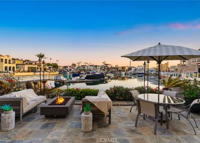 Property at 14 Balboa Cvs, Newport Beach, CA 92663, 4 beds, 3.5 baths