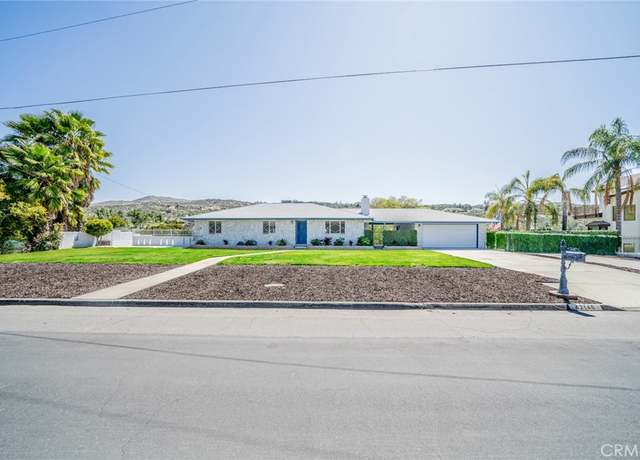 Property at 42145 Crest Dr, Hemet, CA 92544, 4 beds, 3 baths