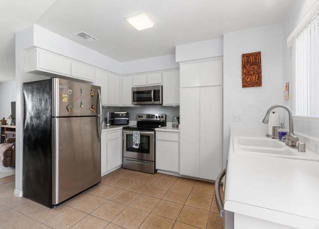 Property at 3555 Boussock Ln, Oceanside, CA 92057, 2 beds, 1.5 baths