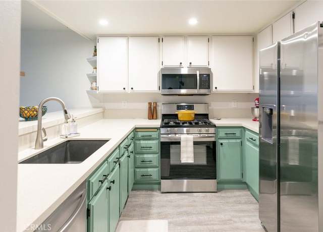 Property at 24837 Apple St Unit B, Newhall, CA 91321, 2 beds, 2 baths