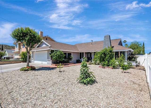 Property at 27049 Langside Ave, Canyon Country, CA 91351, 4 beds, 2 baths