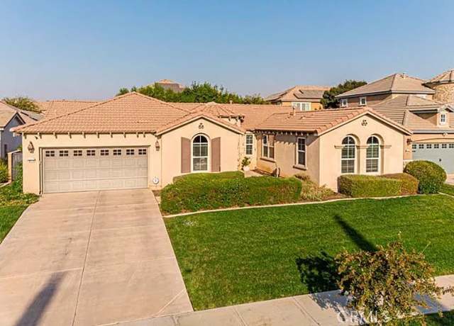 Property at 5307 Rose Arbor Ln, Bakersfield, CA 93306, 3 beds, 2.5 baths