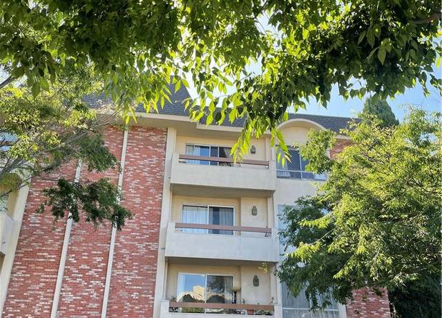 Property at 241 S Reeves Dr #302, Beverly Hills, CA 90212, 2 beds, 3 baths