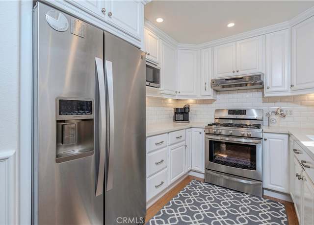 Property at 302 Portland Cir, Huntington Beach, CA 92648, 5 beds, 4 baths