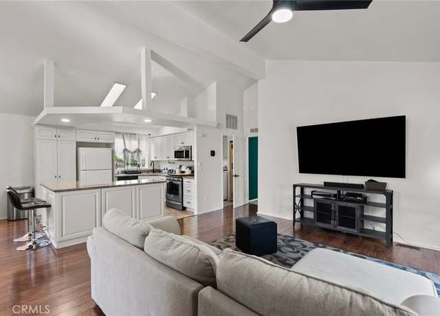 Property at 20095 Shadow Island Dr, Canyon Country, CA 91351, 2 beds, 2 baths