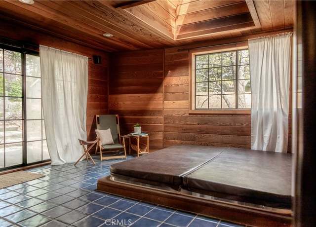 Property at 23696 Manzanita Dr, Crestline, CA 92325, 2 beds, 2 baths