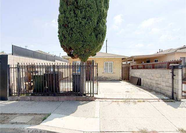 Property at 1424 W 152nd St, Compton, CA 90220, 2 beds, 1 bath