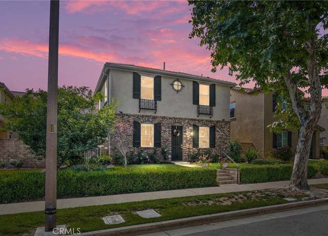 Property at 28537 Vista Del Rio Dr, Valencia, CA 91354, 4 beds, 3.5 baths