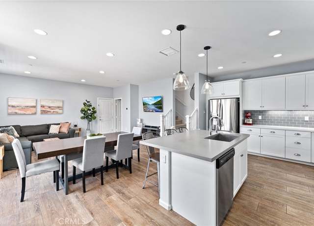 Property at 808 El Paseo, Lake Forest, CA 92610, 3 beds, 2.5 baths