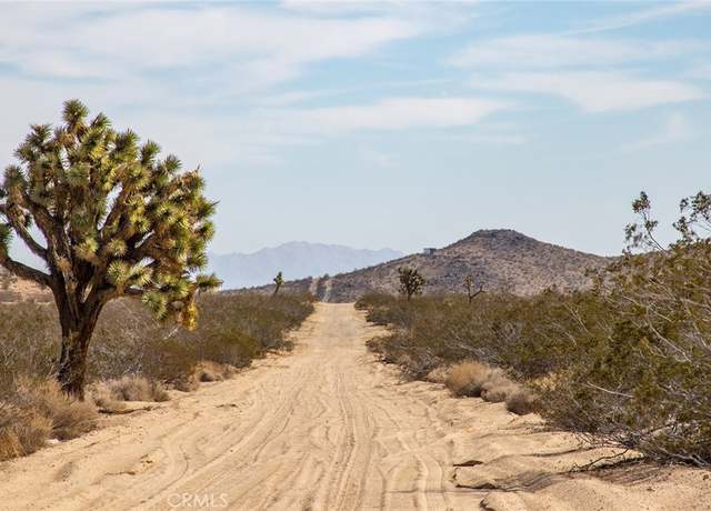 Property at 58300 Luna Vista Ln, Landers, CA 92284