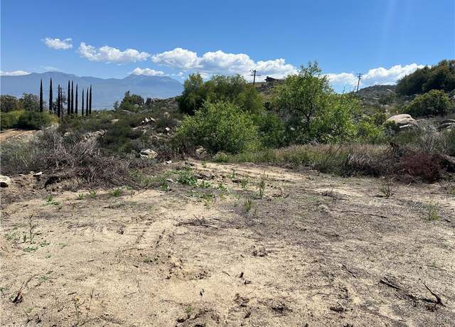 Property at 28196 Rawlings Rd, Hemet, CA 92544