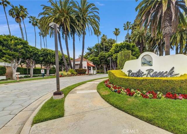 Property at 7402 Yellowtail Dr #204, Huntington Beach, CA 92648, 2 beds, 2.5 baths