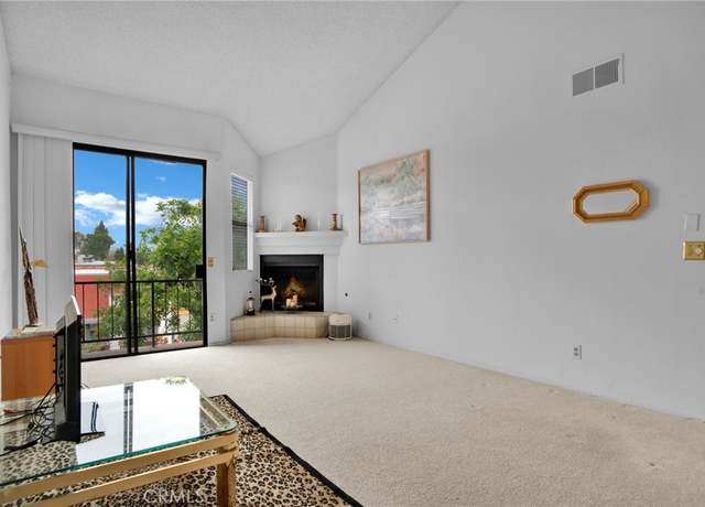 Property at 6323 Reseda Blvd #44, Tarzana, CA 91335, 1 bed, 1 bath