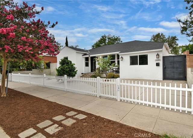 Property at 10455 Chandler Blvd, North Hollywood, CA 91601, 3 beds, 2 baths