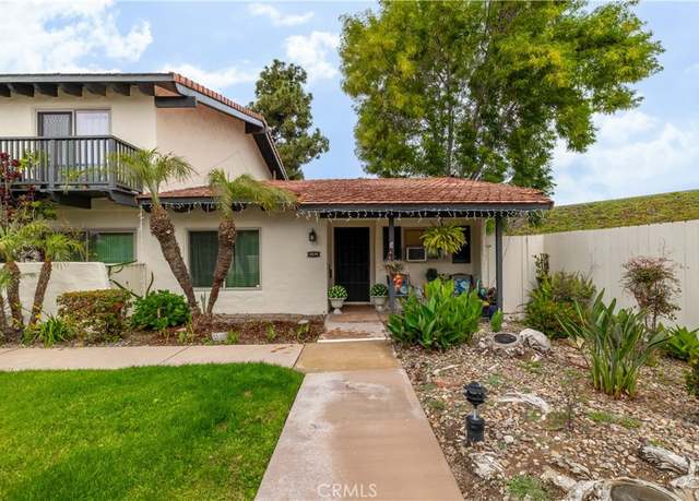 Property at 3274 Loma Riviera Dr, San Diego, CA 92110, 2 beds, 1 bath