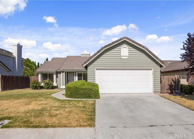 Property at 44215 W 32nd St W, Lancaster, CA 93536, 3 beds, 2 baths