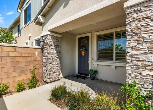 Property at 16621 Wyndham Ln #7, Fontana, CA 92336, 3 beds, 2.5 baths