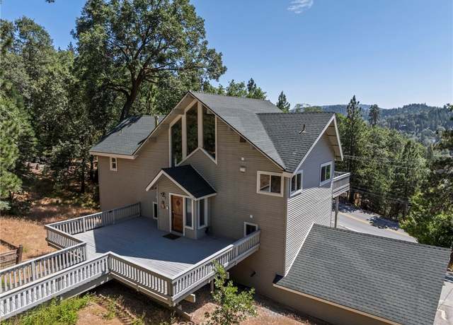 Property at 27814 North Bay Rd, Lake Arrowhead, CA 92352, 4 beds, 3.5 baths