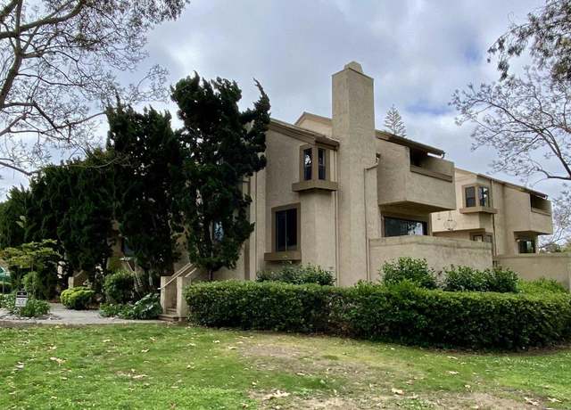 Property at 3252 Via Marin #9, La Jolla, CA 92037, 2 beds, 2.5 baths