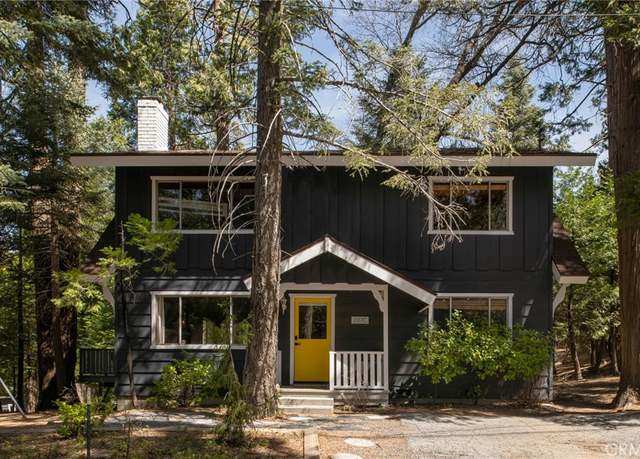 Property at 207 C Ln, Lake Arrowhead, CA 92352, 3 beds, 2 baths