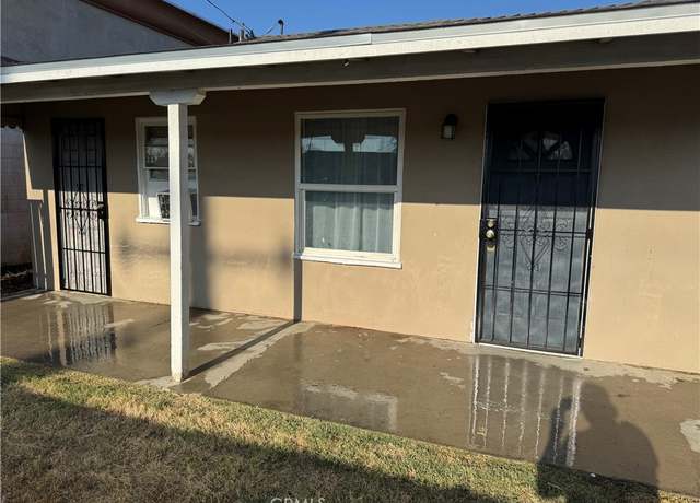 Property at 410 N San Jacinto St, Hemet, CA 92543, 2 beds, 2 baths