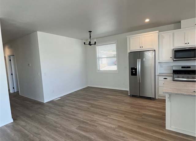 Property at 1550 Rimpau Ave #42, Corona, CA 92881, 4 beds, 2 baths
