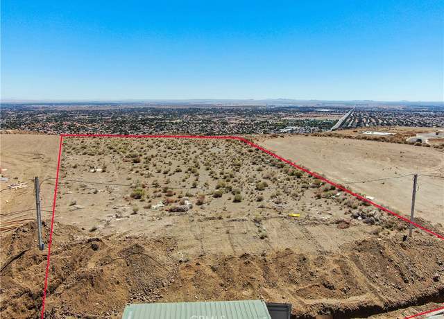 Property at 39618 Marina Ct, Palmdale, CA 93551