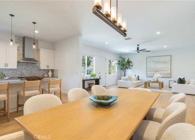 Property at 333 Mesa Dr, Costa Mesa, CA 92627, 5 beds, 4 baths