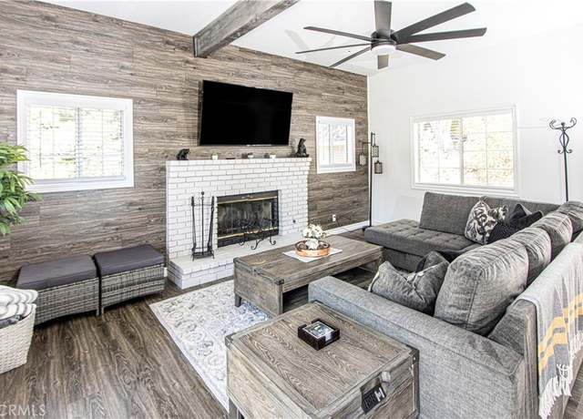 Property at 26448 Thunderbird Dr, Lake Arrowhead, CA 92352, 3 beds, 2.5 baths