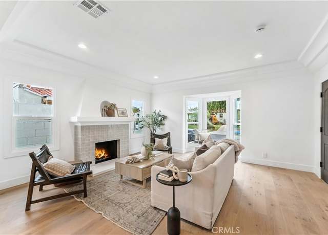 Property at 3700 W 61st St, Los Angeles, CA 90043, 3 beds, 2 baths