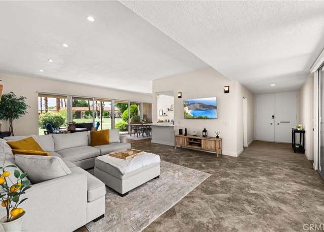 Property at 76915 Roadrunner Dr, Indian Wells, CA 92210, 3 beds, 3 baths