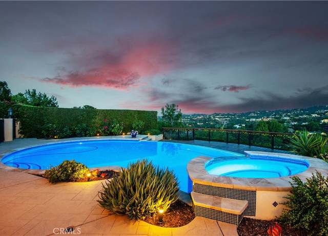Property at 17068 Countess Pl, Encino, CA 91436, 4 beds, 3.5 baths