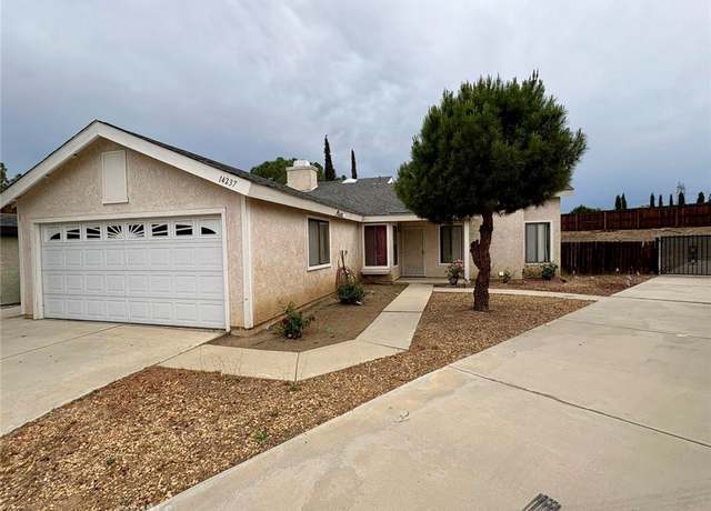 Property at 14237 Poplar St, Hesperia, CA 92344, 3 beds, 2 baths