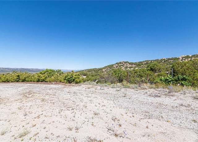 Property at 61700 Indian Paint Brush Rd, Anza, CA 92539
