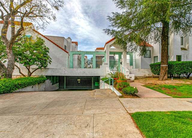 Property at 1340 Glenwood Rd #4, Glendale, CA 91201, 2 beds, 3 baths