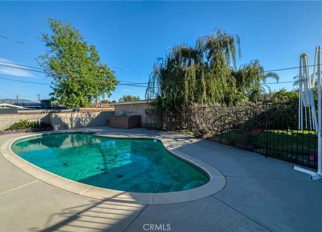Property at 7924 Tujunga Ave, North Hollywood, CA 91605, 3 beds, 1.5 baths