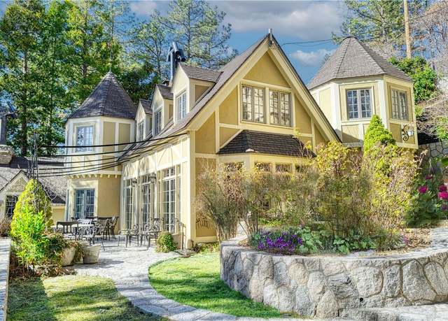 Property at 28061 North Shore Rd, Lake Arrowhead, CA 92352, 6 beds, 5.5 baths