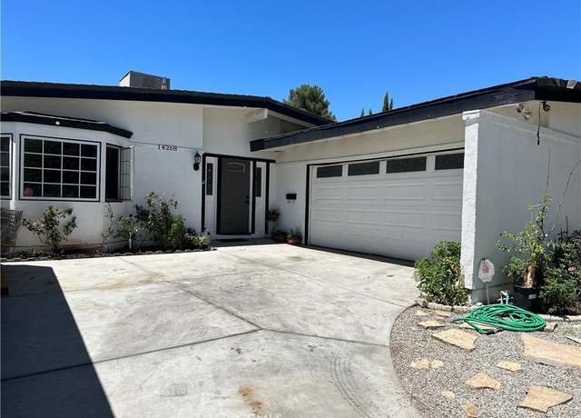 Property at 14268 Burning Tree, Victorville, CA 92395, 2 beds, 2 baths