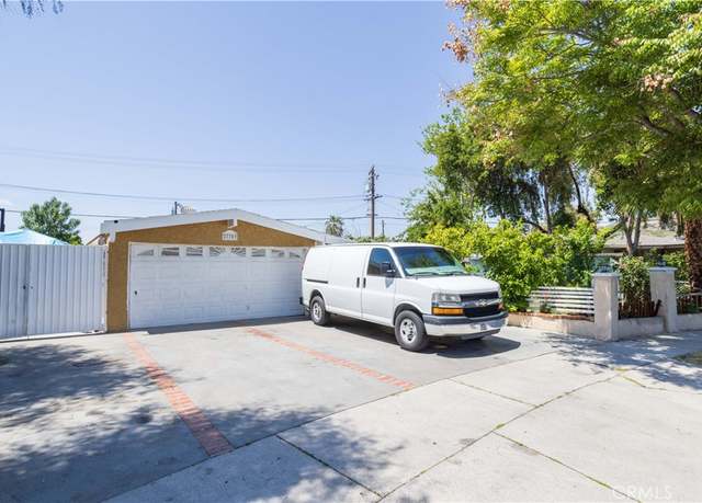 Property at 27703 Walnut Springs Ave, Canyon Country, CA 91351, 4 beds, 2 baths