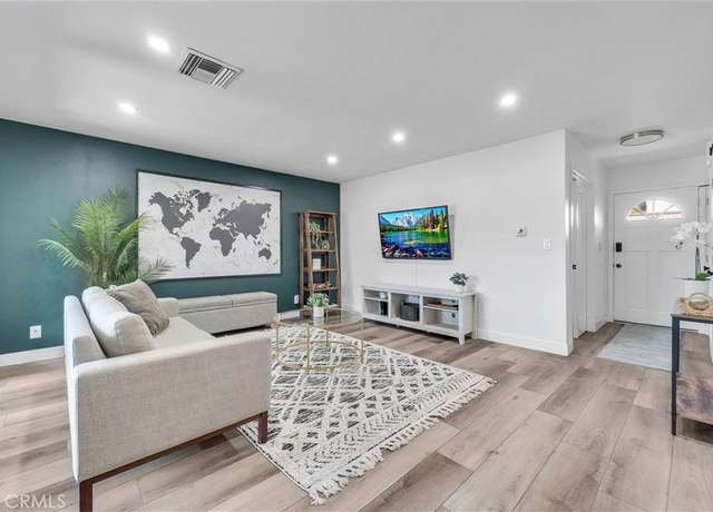 Property at 14142 Via Posada #29, Tustin, CA 92780, 3 beds, 2.5 baths