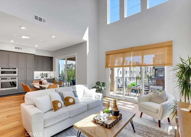 Property at 137 Rondo, Irvine, CA 92618, 3 beds, 3 baths