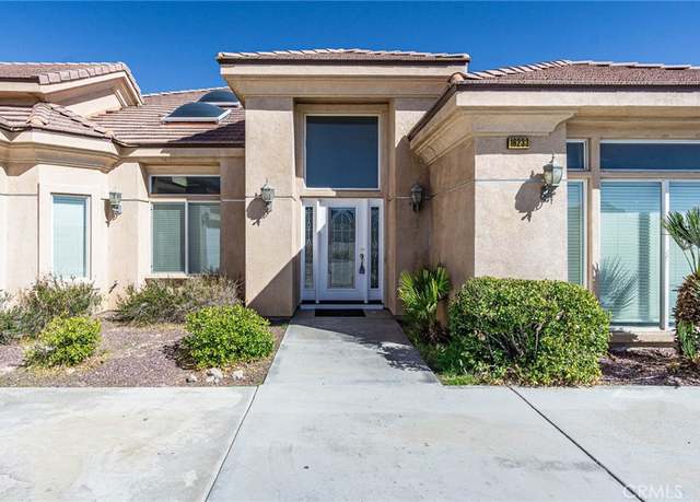 Property at 16233 Ridge View Dr, Apple Valley, CA 92307, 5 beds, 4.5 baths