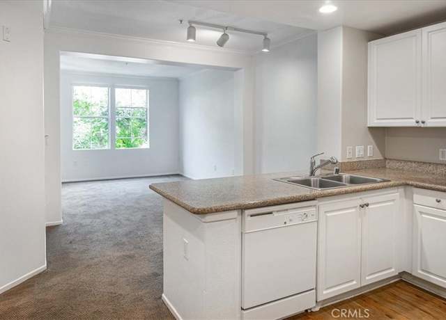 Property at 2257 Watermarke Pl, Irvine, CA 92612, 1 bed, 1 bath