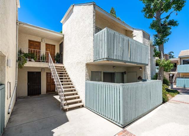 Property at 5700 Etiwanda Ave #102, Tarzana, CA 91356, 3 beds, 2 baths